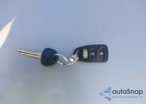 2015 Hyundai Elantra Se z USA, uszkodzony, nr VIN 5NPDH4AE7FH586414